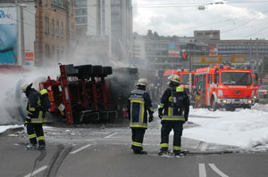 Unfall Aluminium LKW Stuttgart 12. Juli 2007