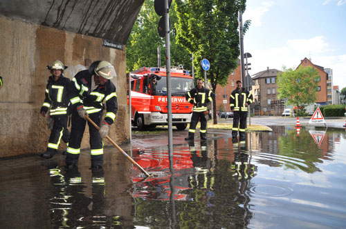 Extremwetter am 21. Mai 2011 in Bad Cannstatt: ein heftiges Unwetter brachte Platzregen und Hagel