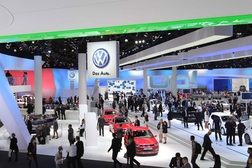 IAA 2011 mit 1012 Ausstellern und 183 Weltpremieren