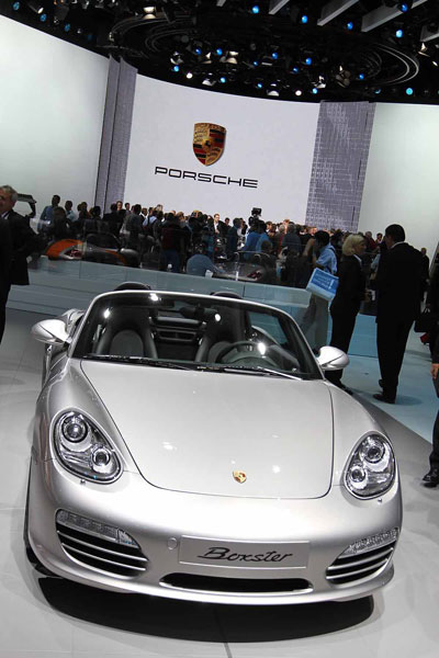 IAA 2011 mit 1012 Ausstellern und 183 Weltpremieren