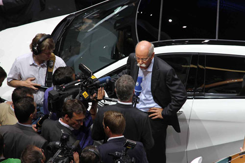 IAA 2011 mit 1012 Ausstellern und 183 Weltpremieren