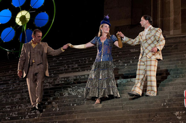 »My Fair Lady«, das wohl populärste Musical aller Zeiten, wird am Freitag, 23. Juli 2010, um 20.30 Uhr, zum ersten Mal auf der Große Treppe vor St. Michael präsentiert.
