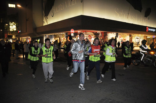 Pro Stuttgart 21: am 14. Oktober 2010 protestierten rund 5000 Befürworter des Bauprojektes am Rathausplatz