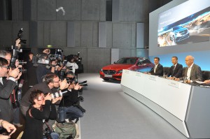 „2015 war ein gutes Jahr für Daimler“, so Dr. Dieter Zetsche bei der Jahrespressekonferenz 2016