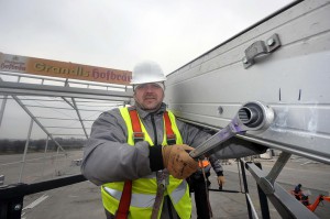 Mensch & Beruf - Aufbau des Stuttgarter Frühlingsfest