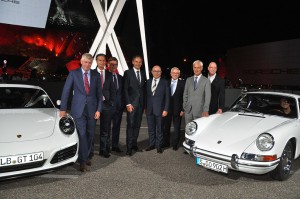 Pressearbeit - Eröffnung des Kunstwerks am Porscheplatz in Zuffenhausen