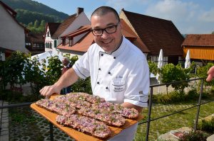 Bratwurstkeck bei Landhaus Falken in Tauberzell, Foto: Andreas Rosar