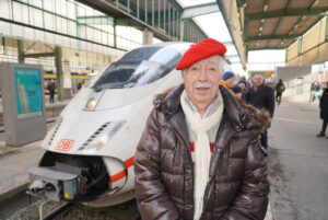 Bahnfahrer Ulli zum Start der ICE Neubaustrecke nach Ulm | Foto © Andreas Rosar