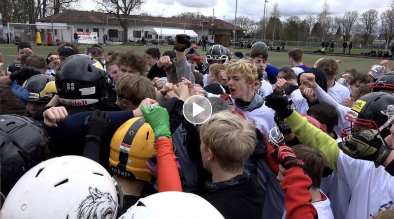 Vorbilder aus der NFL: Jugendliche trainieren bei American Football School mit Dabo und Platzgummer