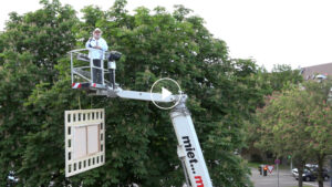 20-Meter-Gemälde: Kunstwerk vom internationalen Künstler Herdin Radtke zu Gast in Stuttgart