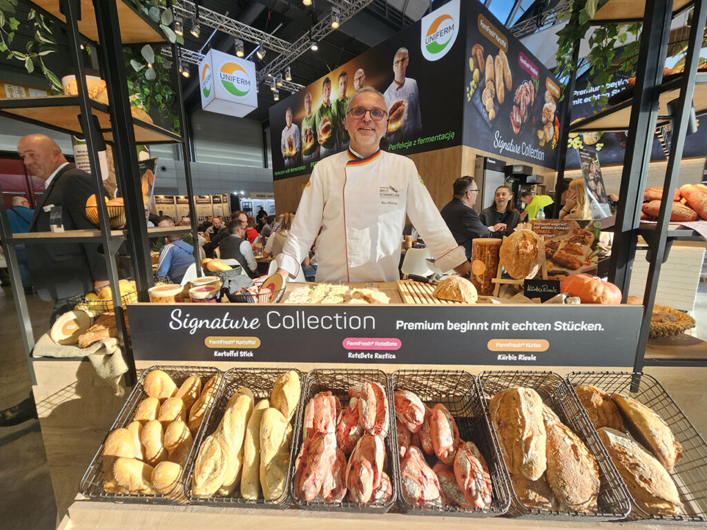 Noch bis Dienstag, 27. Oktober 2026, ist die Messe Stuttgart Treffpunkt der Bäcker- und Konditorenbranche: Die südback, nach eigenen Angaben die wichtigste europäische Fachmesse für Bäckerei und Konditorei, zeigt seit Samstag, 24. Oktober 2026, was das Backhandwerk von morgen bewegt. Foto: Andreas Rosar, Fotoagentur Stuttgart