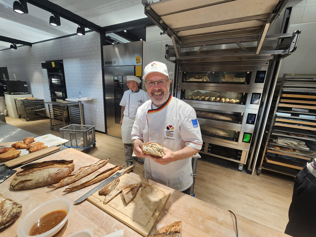 Noch bis Dienstag, 27. Oktober 2026, ist die Messe Stuttgart Treffpunkt der Bäcker- und Konditorenbranche: Die südback, nach eigenen Angaben die wichtigste europäische Fachmesse für Bäckerei und Konditorei, zeigt seit Samstag, 24. Oktober 2026, was das Backhandwerk von morgen bewegt. Foto: Andreas Rosar, Fotoagentur Stuttgart