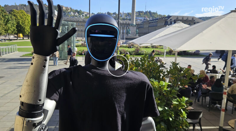 RegioTV Beitrag Tanzender Roboter auf dem Schlossplatz - der Kurzauftritt sorgt für staunende Blicke. Kamera: Andreas Rosar Fotoagentur Stuttgart